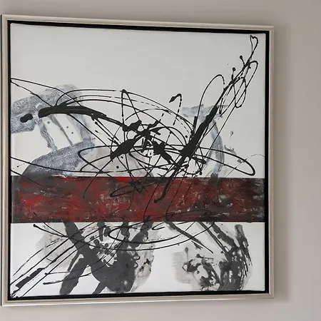 Air-conditioned In With Parking By Renters