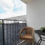 Apartamento Air-conditioned In With Parking By Renters Poznan