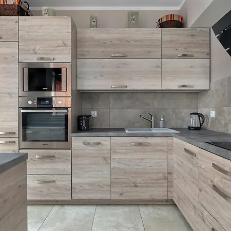 Appartamento Air-conditioned In With Parking By Renters Poznań