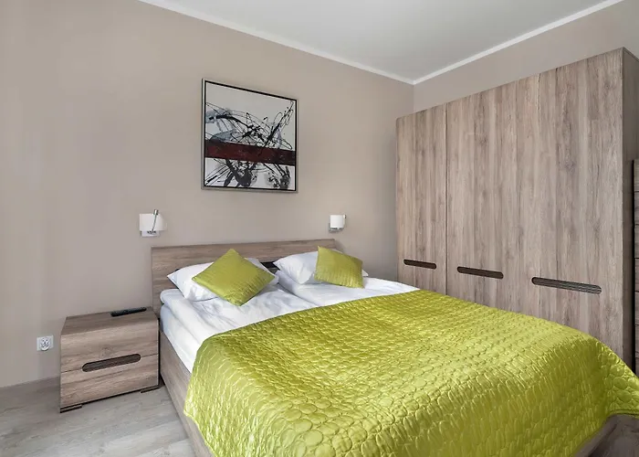 Air-conditioned In With Parking By Renters Appartamento